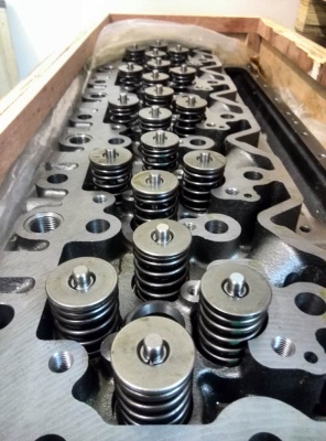 5404060 Головка блока цилиндров HEAD CYLINDER Cummins ISL, QSL, QSC8.3 Взаимозаменяемые номера: 5259423, 5348479, 4987975, 4942123, 3973632, 4928931, 5404060, 5282717, 4987974, 4942122, 3973631, 5320741, 4987973, 4942121, 5348480, 5529523, 5259426, 525575